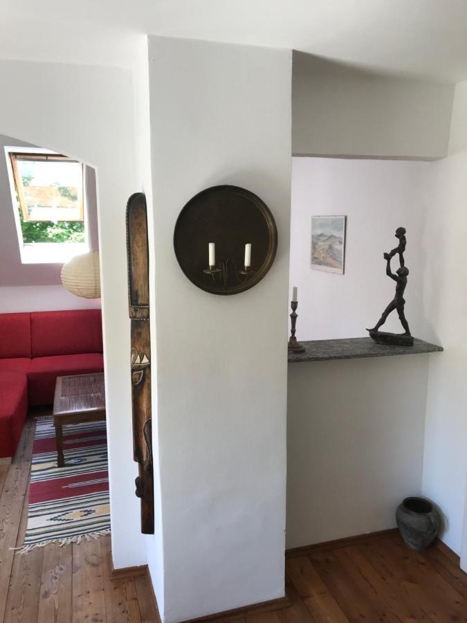 Charmante Altbau-Dg-Wohnung Мюнхен Екстер'єр фото