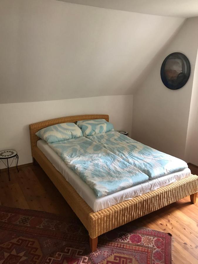 Charmante Altbau-Dg-Wohnung Мюнхен Екстер'єр фото