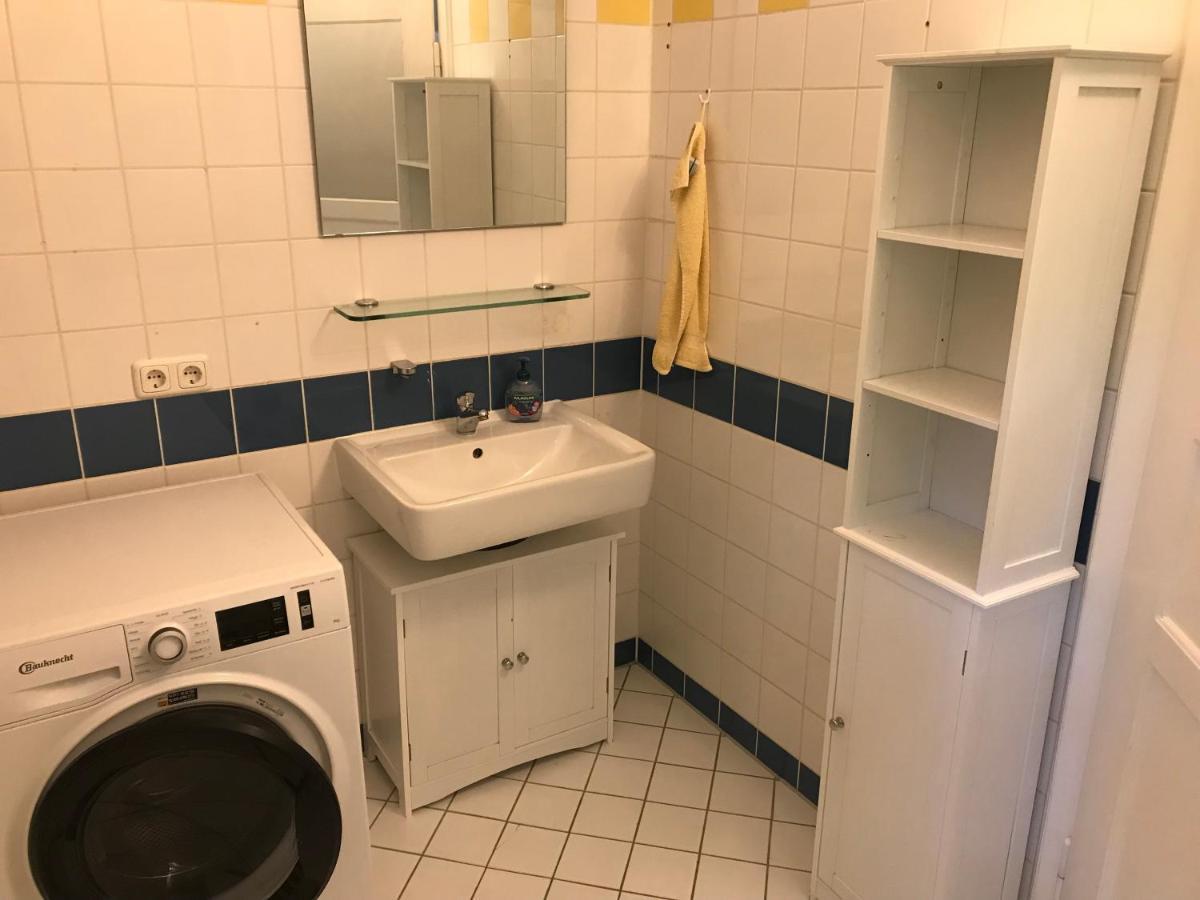 Charmante Altbau-Dg-Wohnung Мюнхен Екстер'єр фото