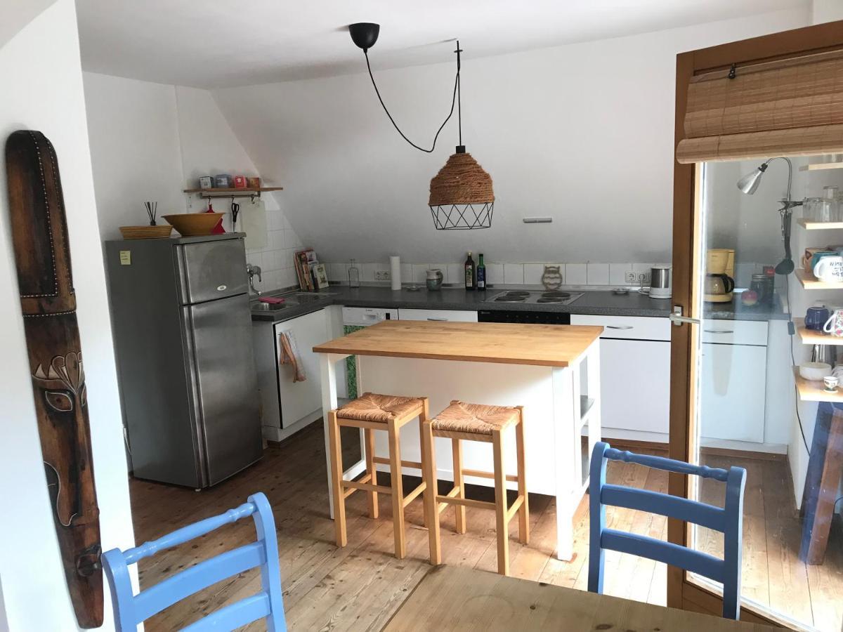 Charmante Altbau-Dg-Wohnung Мюнхен Екстер'єр фото